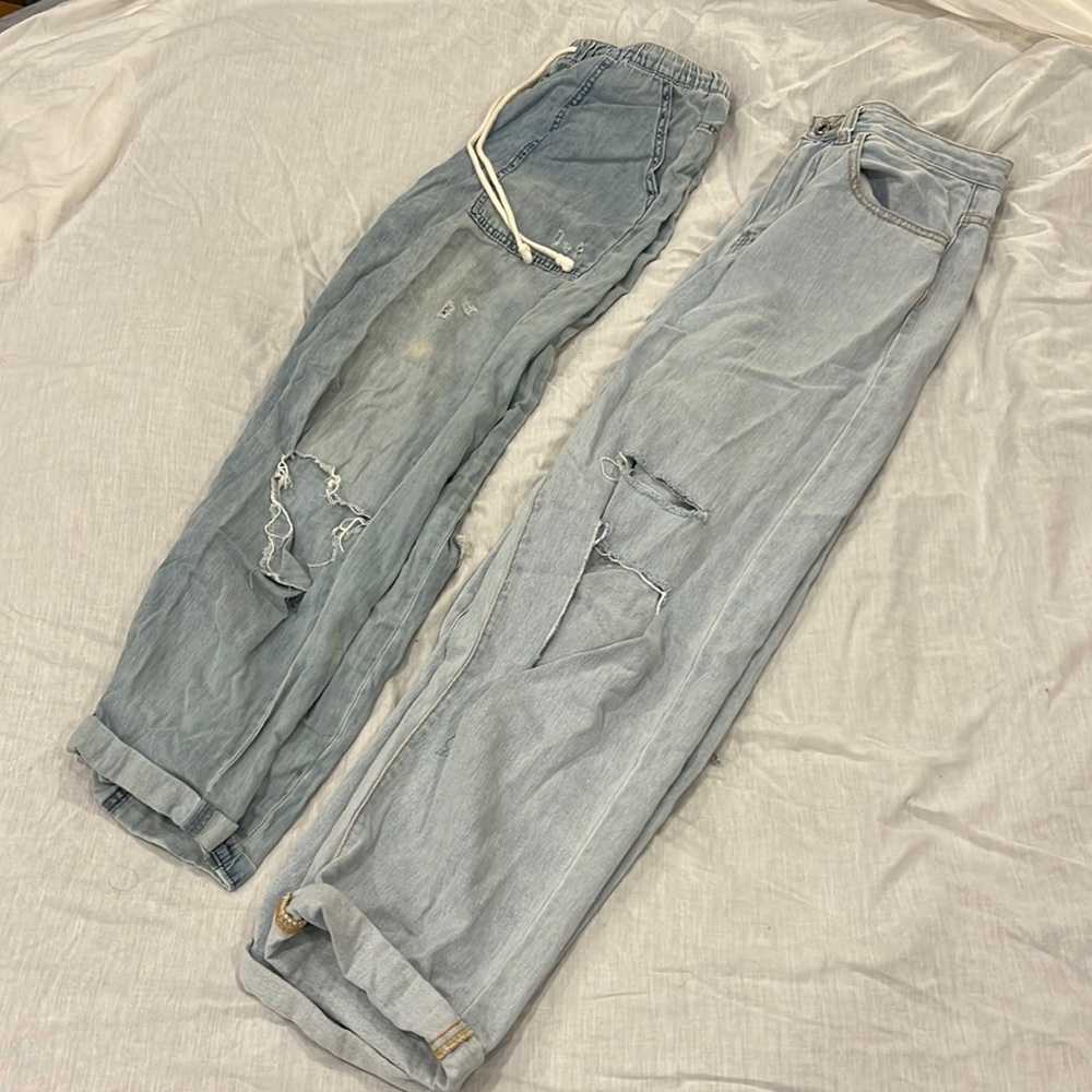 XS ripped jeans